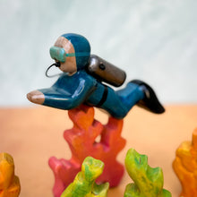 Load image into Gallery viewer, Scuba Diver (Swimming)