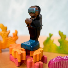Load image into Gallery viewer, Scuba Diver (Standing)