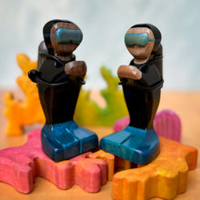 Load image into Gallery viewer, Scuba Diver (Standing)